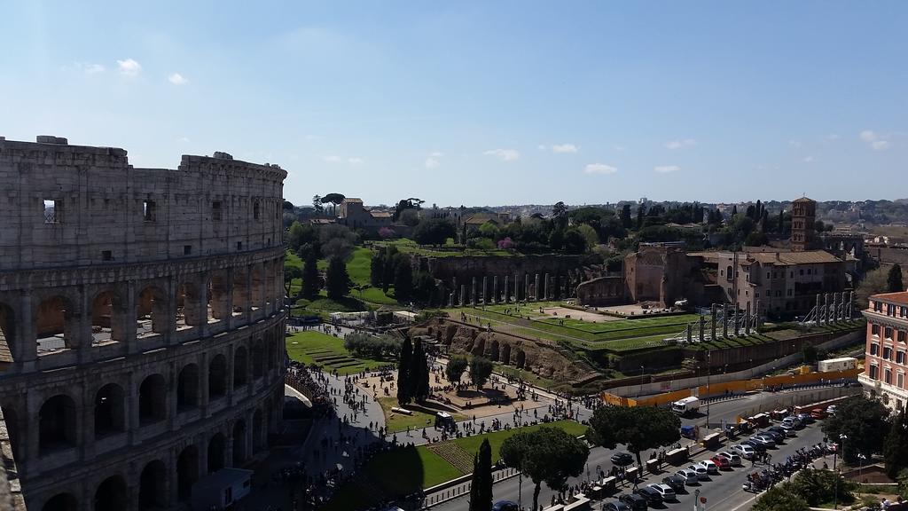 Colosseum Corner Rom